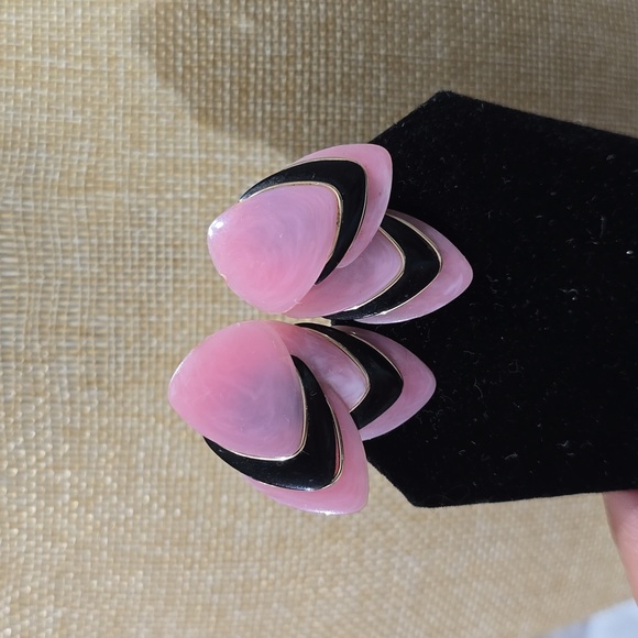 Western Germany Vintage Pink & Black Clip-on Triangular Shape Lucite Earrings - Picture 1 of 8